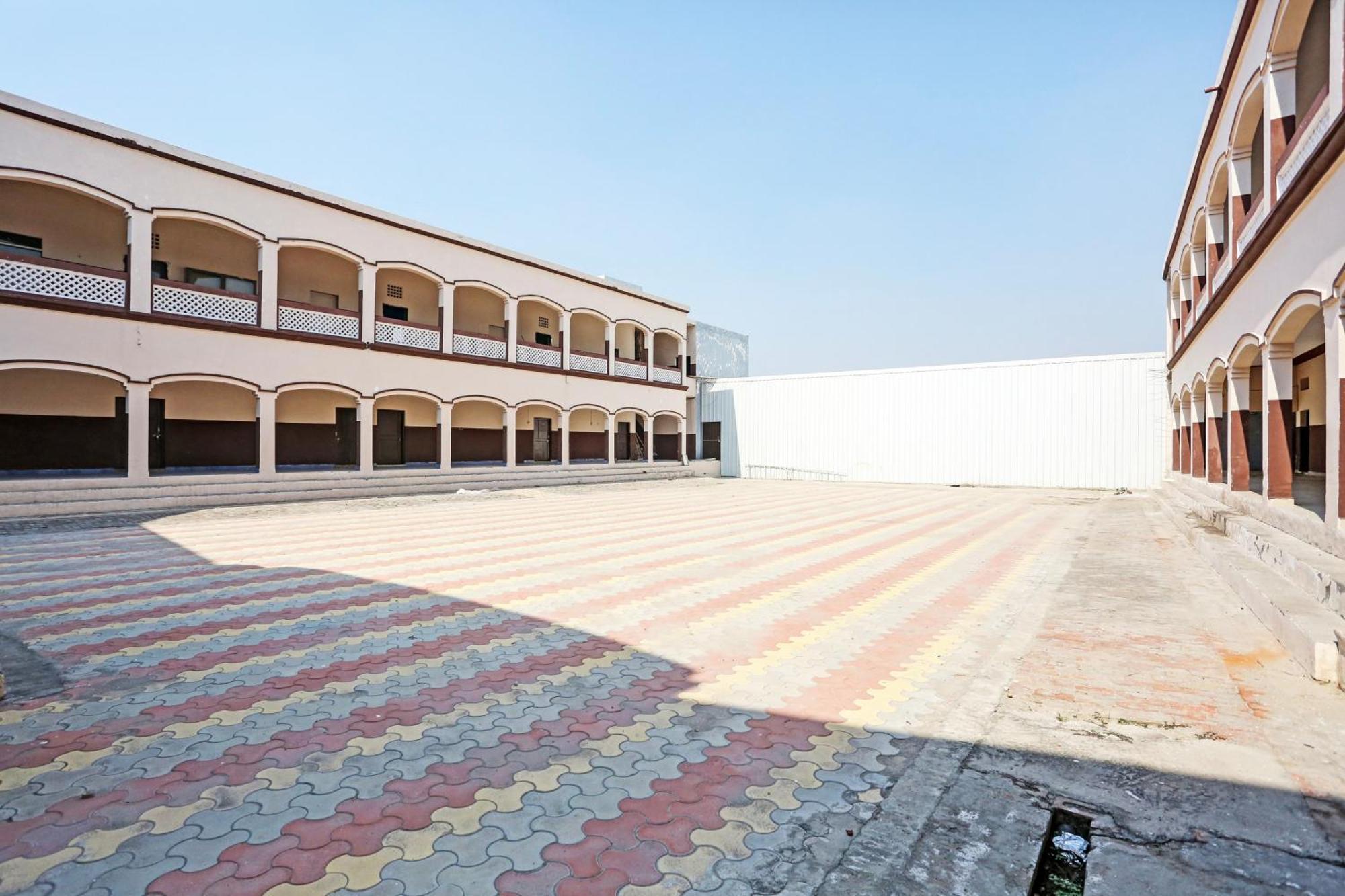Hotel O Murliwala Wedding Palace And Resort Samalkha Exteriör bild